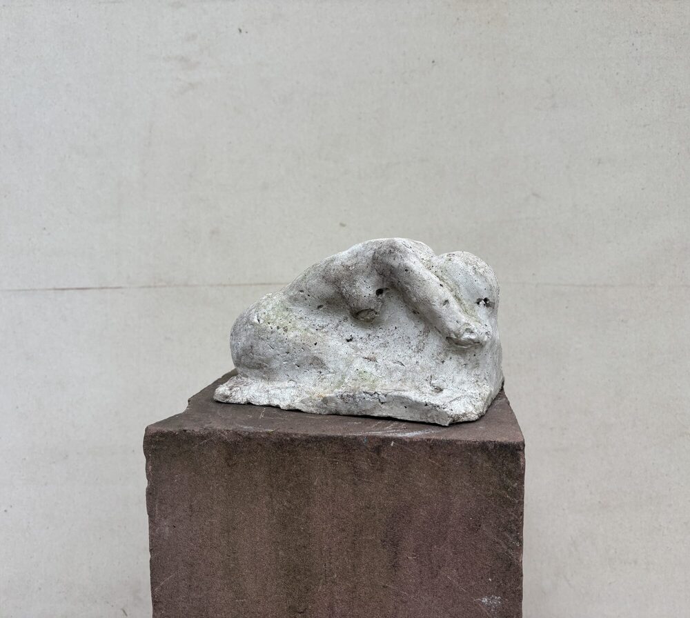 Weiblicher Akt, 2018, Weißbeton, 17 × 10 × 10 cm, Ansicht 2