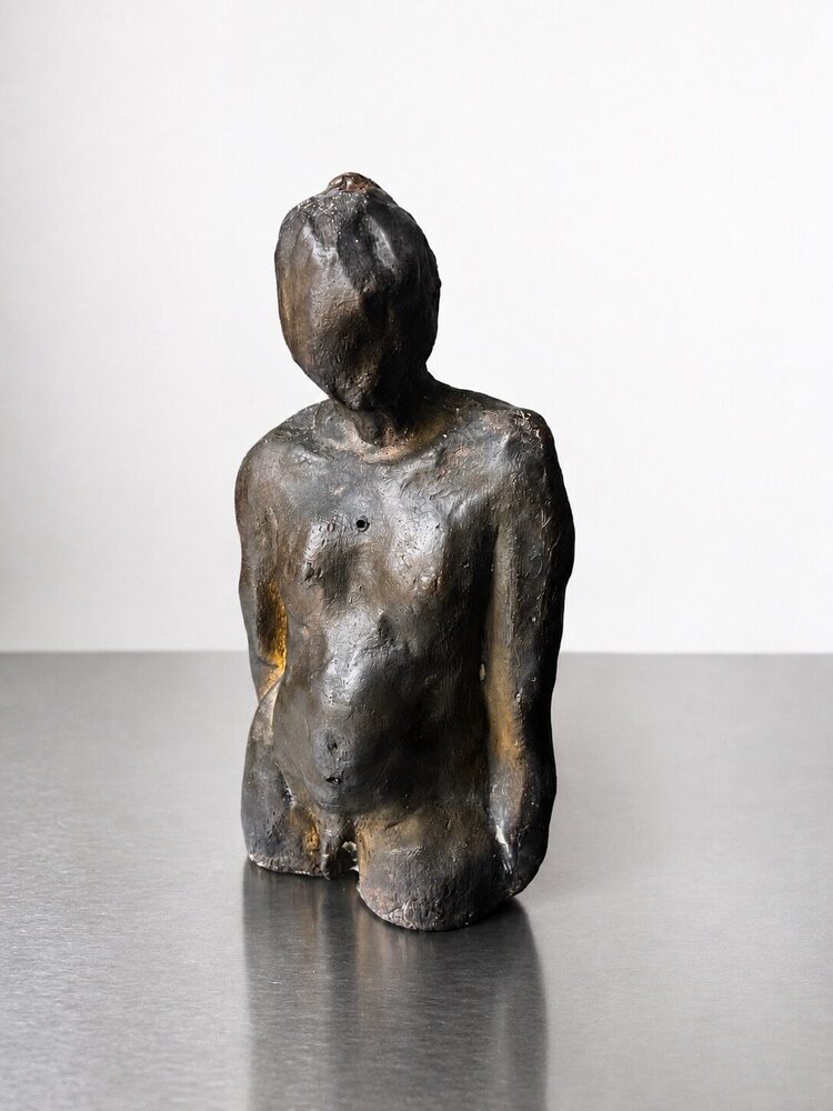 Männlicher Akt, 2022, Bronze, 7 × 5 × 16 cm